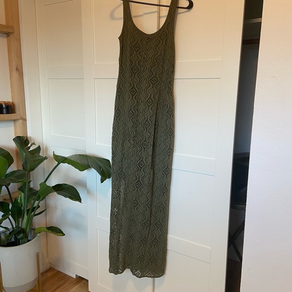 Bebe green maxi dress with cutout floral detailing - Picture 3 of 4